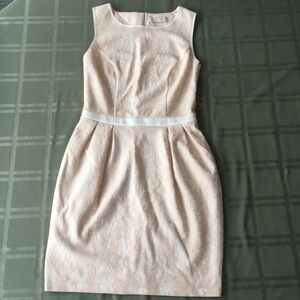 Peach and white shift dress